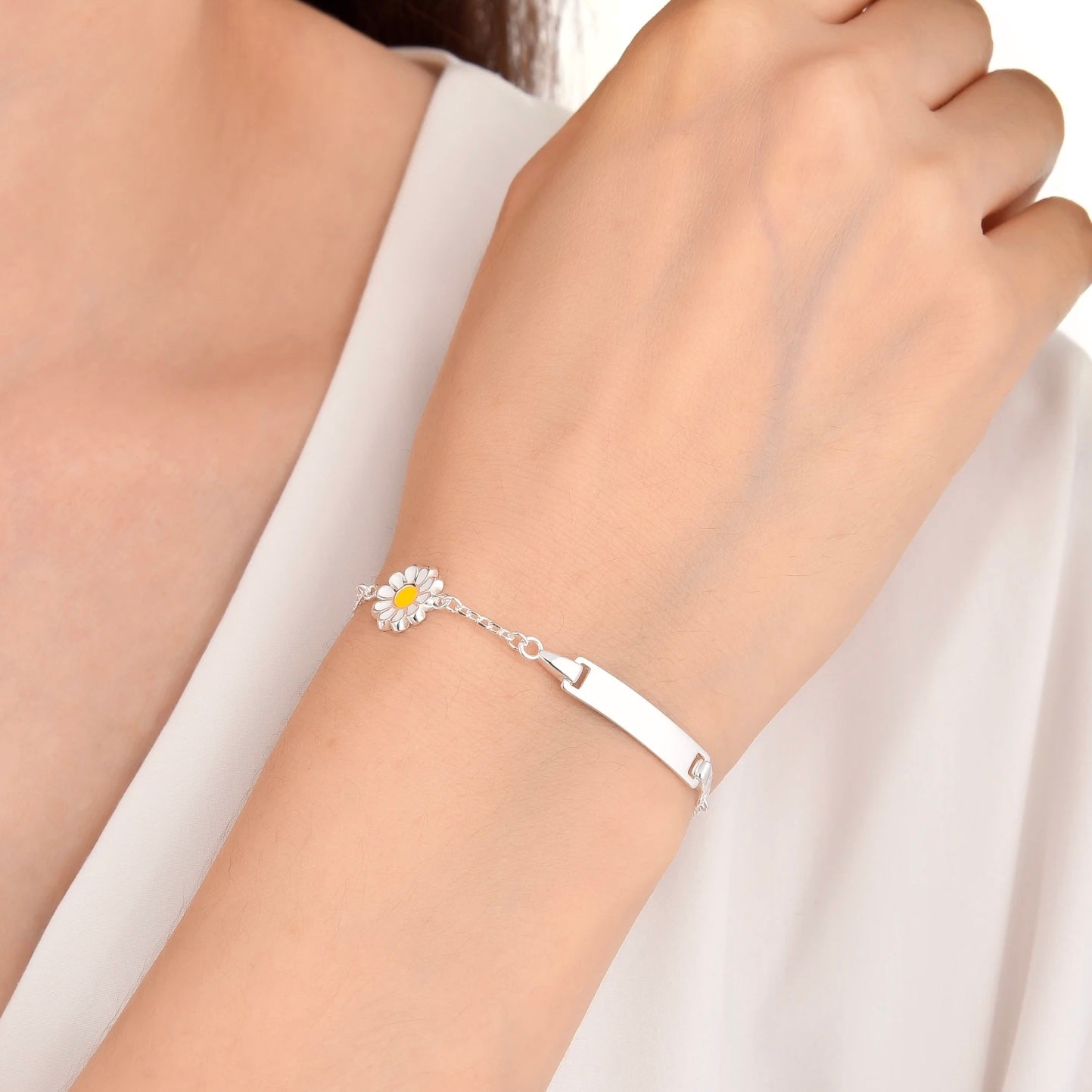 ESCLAVA NIÑA PARA GRABAR