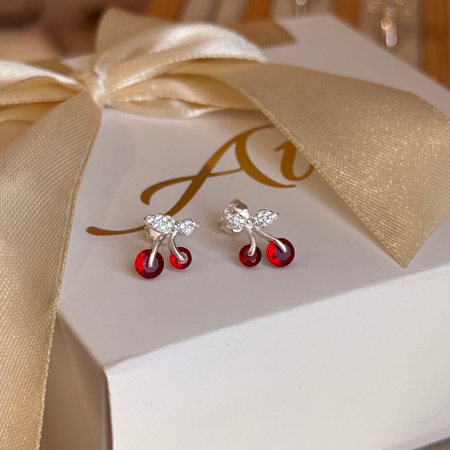 CARAVANAS CEREZA Y CIRCONIAS