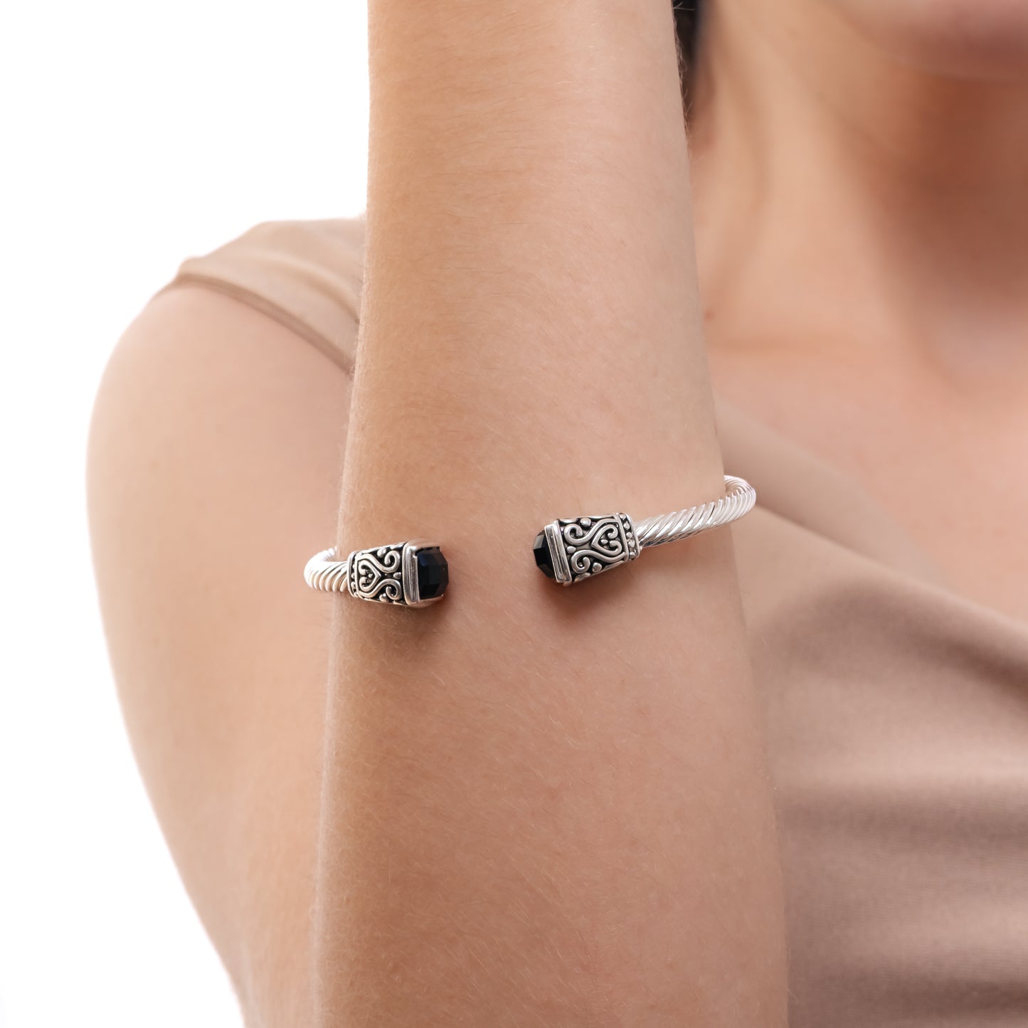 SEMI ESCLAVA GIUSSEP