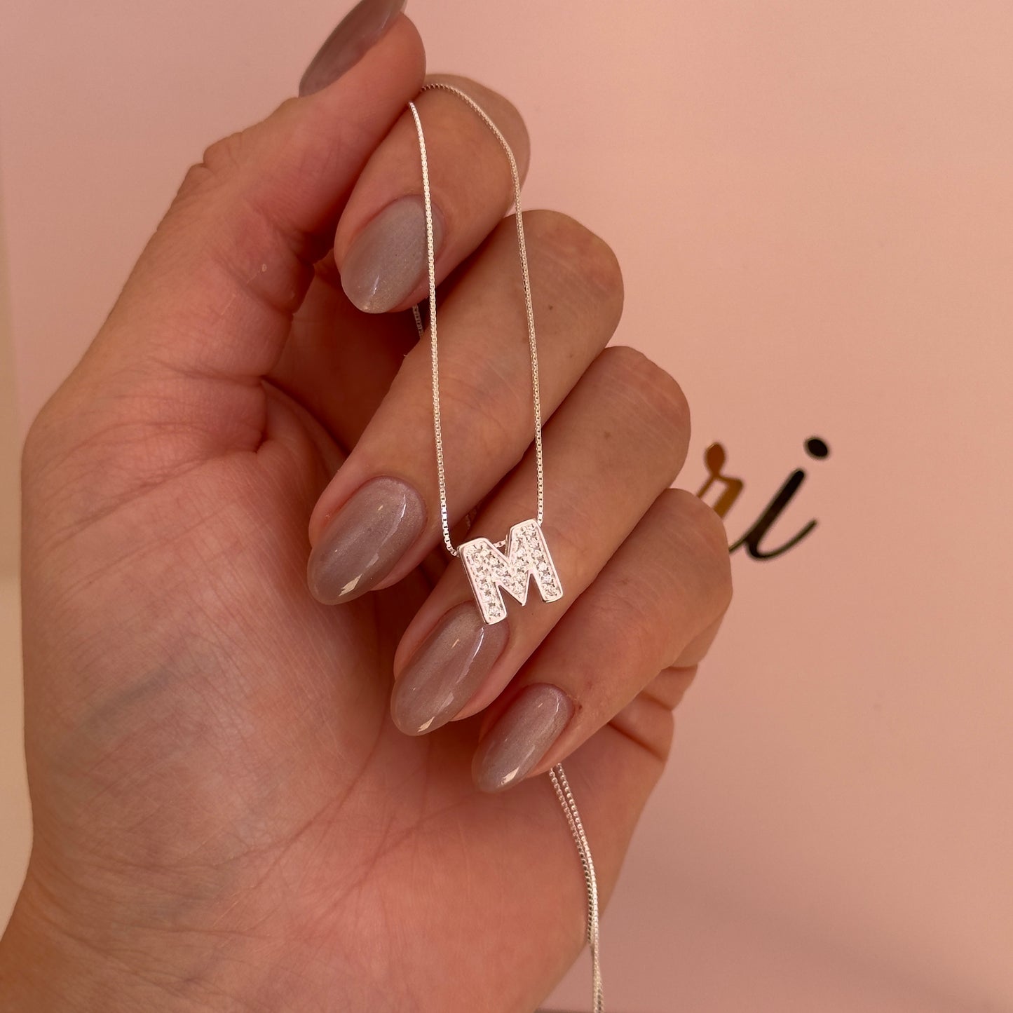 CADENITA INICIAL M