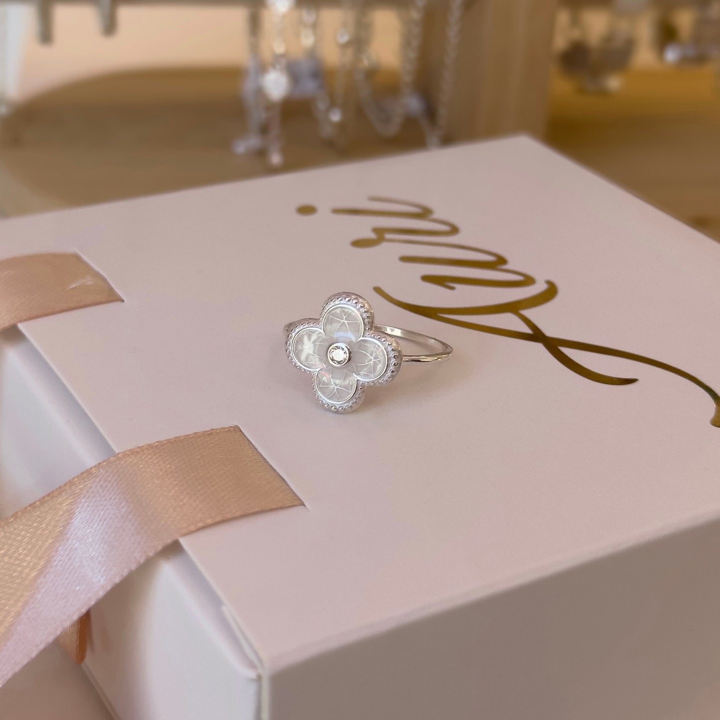 ANILLO ESTILO VAN CLEEF