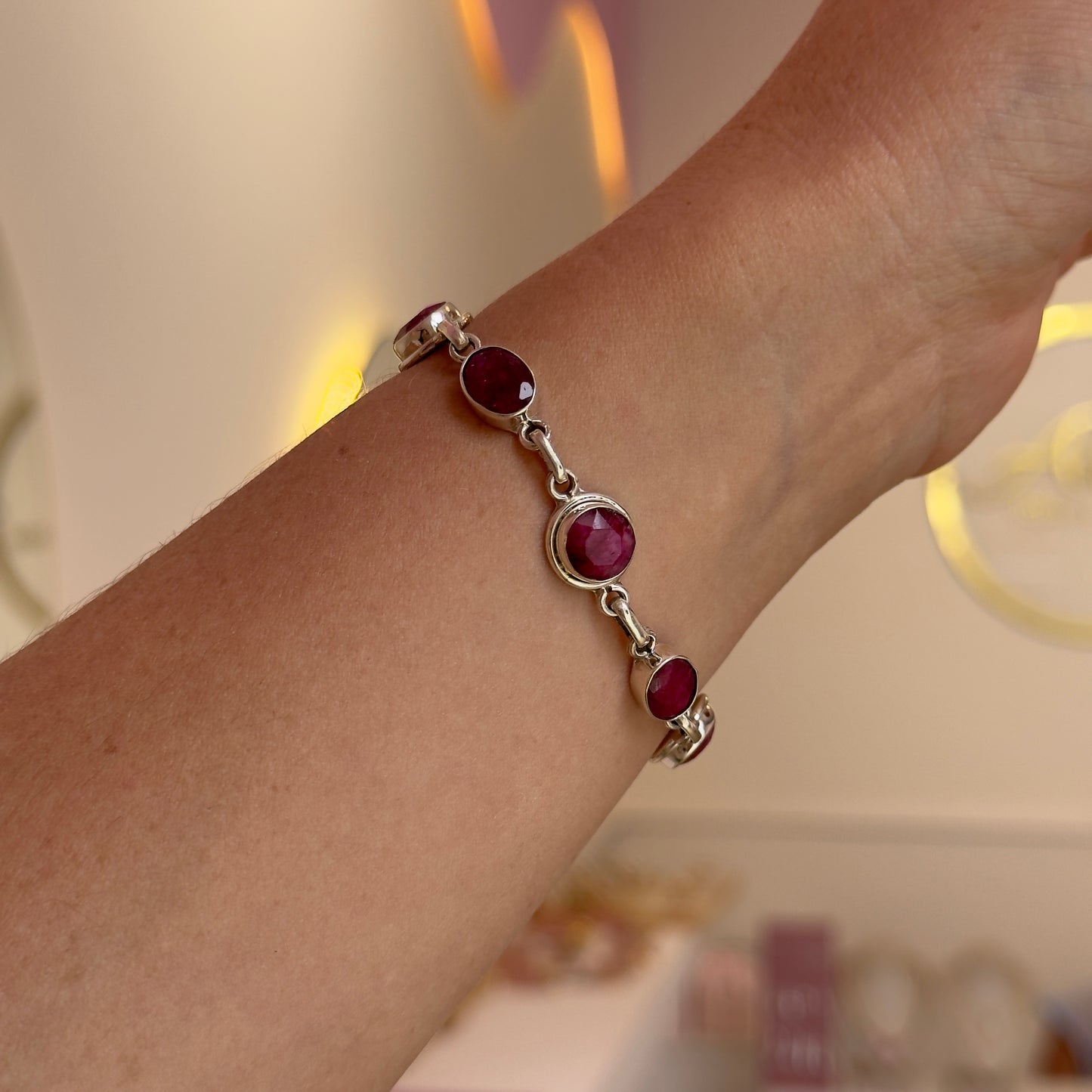 PULSERA RAÍZ DE RUBÍ