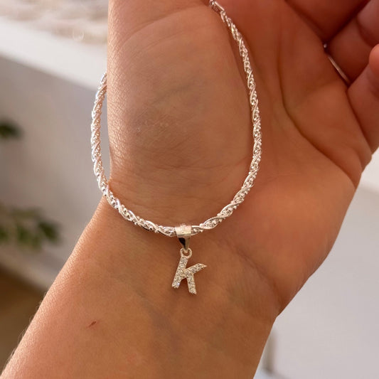 PULSERA DE PLATA CON INICIAL DE CIRCONIAS