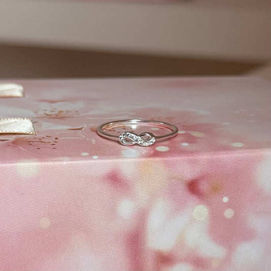 ANILLO INFINITO CON CIRCONIAS