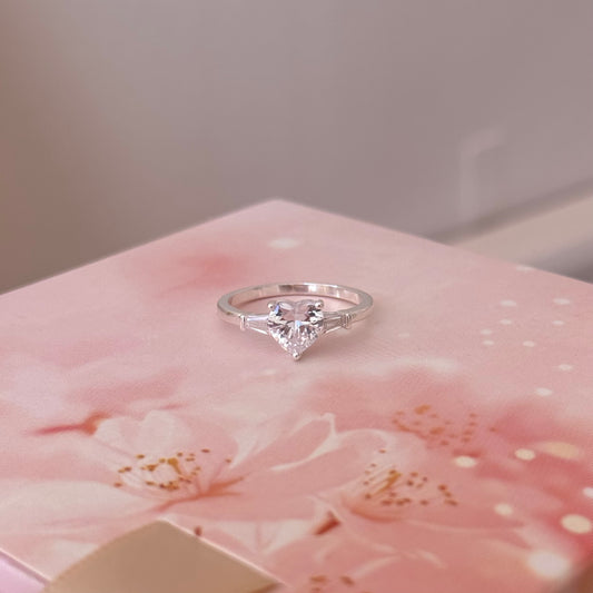 ANILLO INÉS