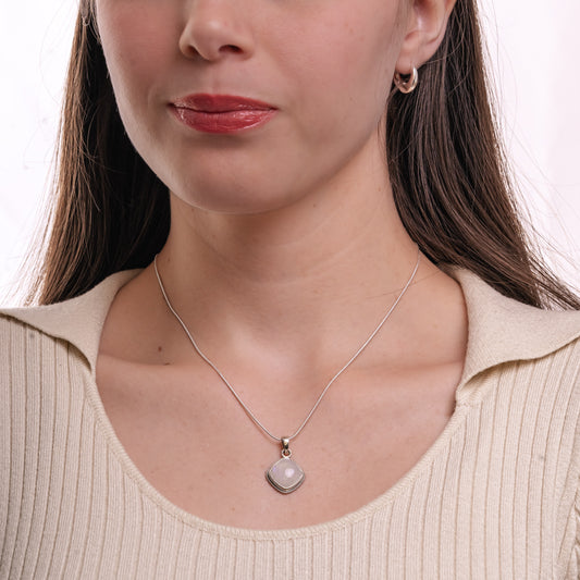 COLLAR PIEDRA LUNAR Y PLATA