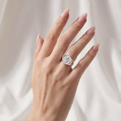 ANILLO FLOR DE LIS PLATA
